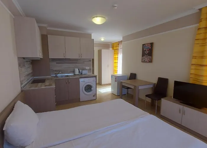 Admiral Plaza, & Apartment