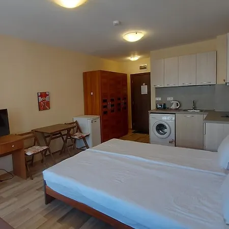 アパート Admiral Plaza, & サニービーチ