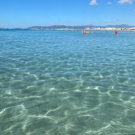 Admiral Plaza, & アパート サニービーチ